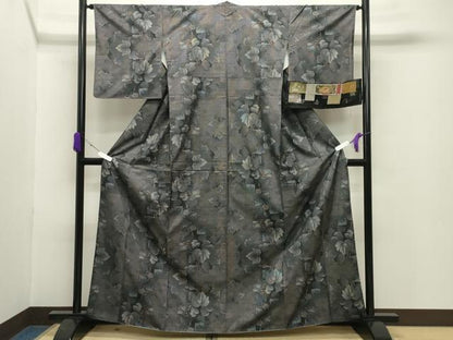 平和屋着物●都喜ヱ門 本場大島紬 9マルキ 泥染め 葡萄蔦の葉文 藤絹織物謹製 証紙付き 正絹 逸品 CABB0189gh