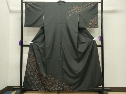 平和屋着物●本場染大島紬 訪問着 舞桜文 正絹 逸品 CABB0192gh