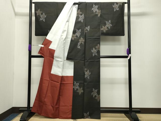 平和屋着物●本場大島紬 9マルキ 地空き 舞花文 正絹 逸品 CABB0245gh