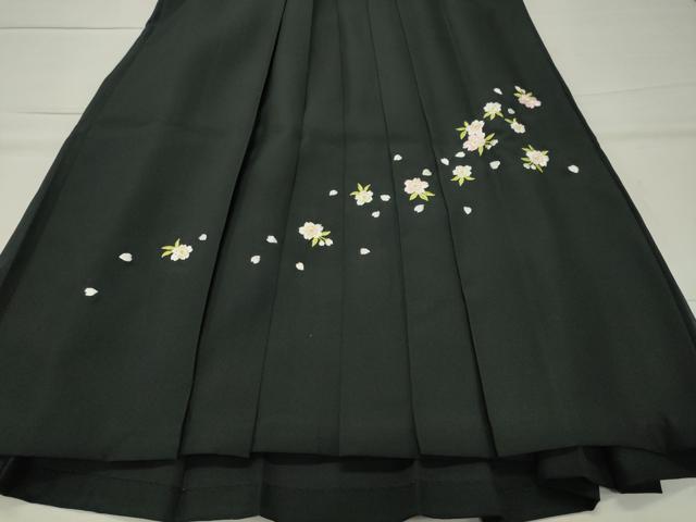 平和屋着物●女性 行灯袴 総刺繍 舞桜文 黒色 金糸 洗える着物 CABB0290gh