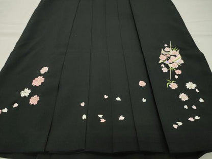 平和屋着物●女性 行灯袴 総刺繍 糸巻き舞桜文 黒色 金糸 洗える着物 CABB0291gh