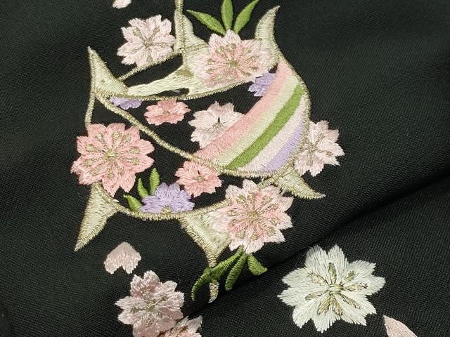 平和屋着物●女性 行灯袴 総刺繍 糸巻き舞桜文 黒色 金糸 洗える着物 CABB0291gh