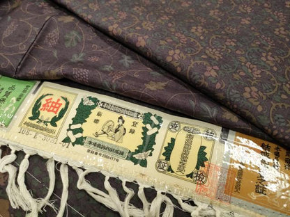 平和屋着物●本場真綿絢結城紬 花唐草文 証紙付き 正絹 逸品 未使用 CABB0304gh