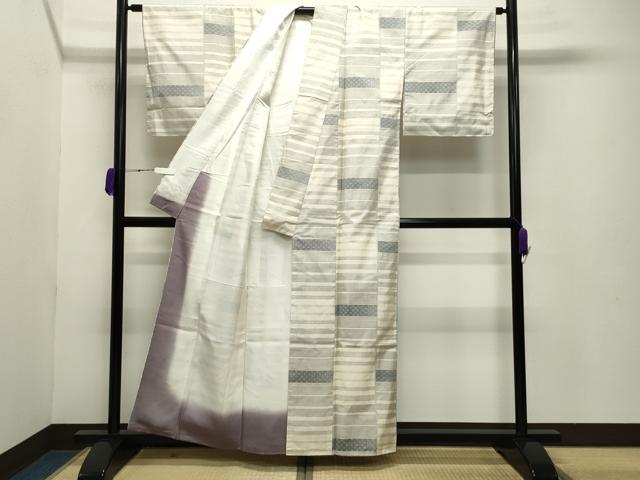 平和屋着物●本場大島紬 白大島 160亀甲 横段吉祥文 正絹 逸品 未使用 CABB0308gh