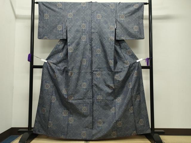 平和屋着物●本場大島紬 9マルキ 吉祥花文 三越扱い 正絹 逸品 CABB0330gh