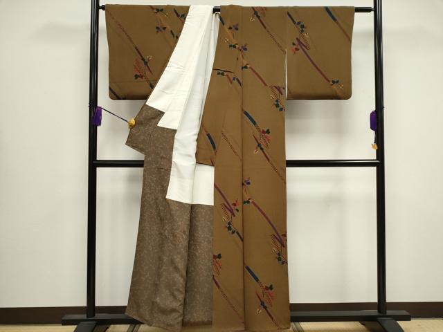 平和屋着物■上質な小紋　鬘帯草花文　鬼しぼ縮緬　正絹　逸品　CABB1615ou