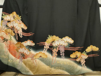 平和屋着物■豪華黒留袖 駒刺繍 松 藤 暈し染め 金彩 正絹 逸品 CABB1701ou