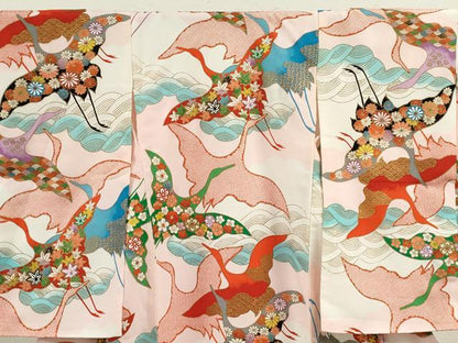 平和屋着物[]お宮参り　女の子　祝着　産着　初着　のしめ　流水飛鶴吉祥花文　金彩　CABB2034ze