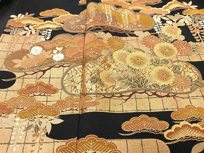 平和屋着物■豪華黒留袖　駒刺繍　エ霞松文　金彩　正絹　逸品　CABB3087xe