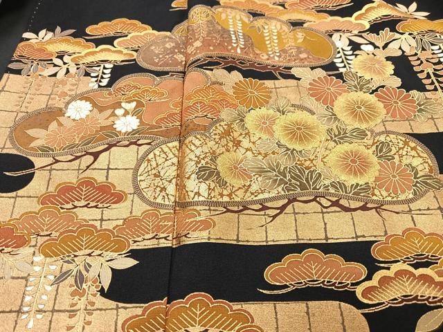 平和屋着物■豪華黒留袖　駒刺繍　エ霞松文　金彩　正絹　逸品　CABB3087xe