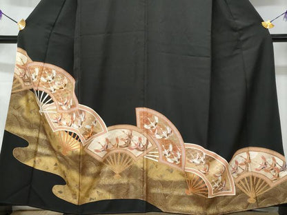 平和屋着物■豪華黒留袖 駒刺繍 扇面飛鶴文 金彩 正絹 逸品 CABB3763fb