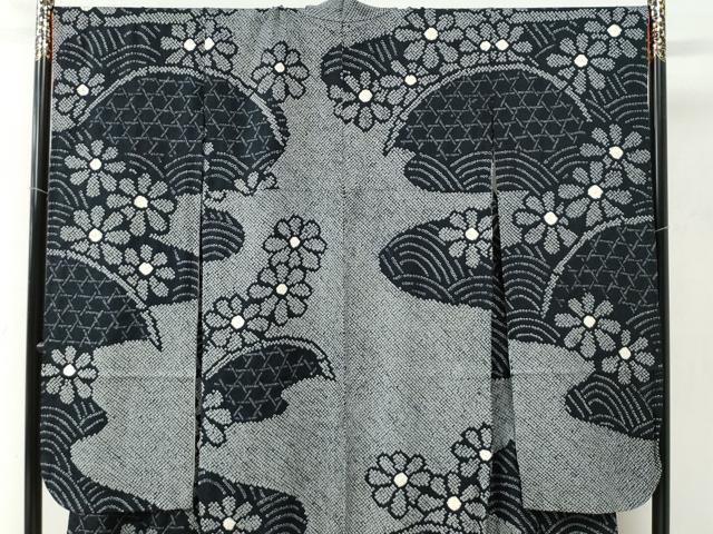 平和屋着物○豪華振袖 総絞り 孔雀文 黒地 金銀彩 正絹 逸品 DAAZ7324ud