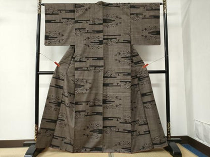平和屋着物●本場大島紬 7マルキ エ霞樹林文 正絹 逸品 未使用 CABB4177yc