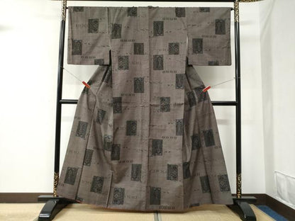 平和屋着物●本場大島紬 7マルキ 短冊花唐草文 正絹 逸品 CABB4190yc