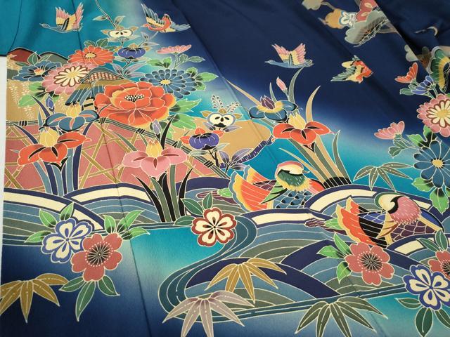 正絹　振袖　手ざし　京紅型　宮崎良次　風景花鳥蝶文　暈し染め　長襦袢付き 正絹 振袖 手ざし 京紅型 宮崎良次 風景花鳥蝶文 暈し染め