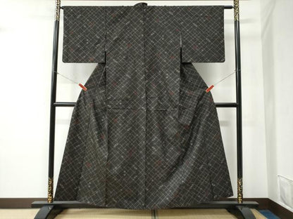 平和屋着物●本場大島紬 7マルキ 舞花文 正絹 逸品 CABB4213yc