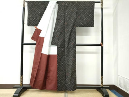 平和屋着物●本場大島紬 7マルキ 舞花文 正絹 逸品 CABB4213yc
