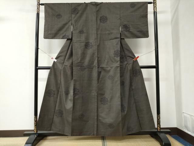 平和屋着物▽本場大島紬　単衣　7マルキ　唐草文　正絹　逸品　AABA7571fy 平和屋着物▽本場大島紬 単衣 7マルキ 唐草文 正絹 逸品 AABA7571fy 平和