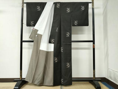 平和屋着物●本場大島紬 9マルキ 地空き 松笹文 正絹 逸品 CABB4251yc