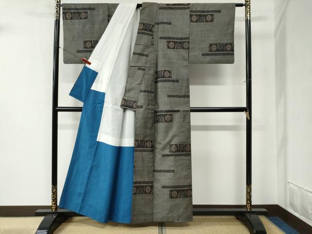平和屋着物●本場大島紬　9マルキ　短冊花鳥文　正絹　逸品　CABB4270yc