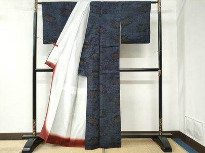 平和屋着物●本場結城紬 重要無形文化財 80亀甲 霞草花文 正絹 逸品 CABB4319yc