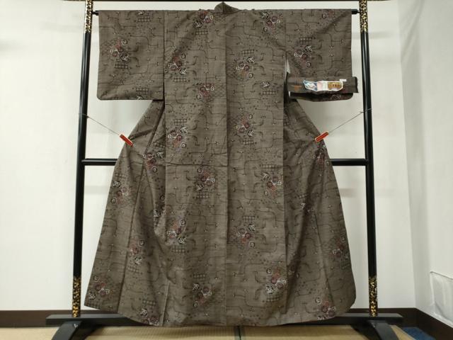 平和屋着物●本場大島紬 7マルキ 泥染め 吉祥花唐草文 川口広昭作 証紙付き 正絹 逸品 CABB4355yc