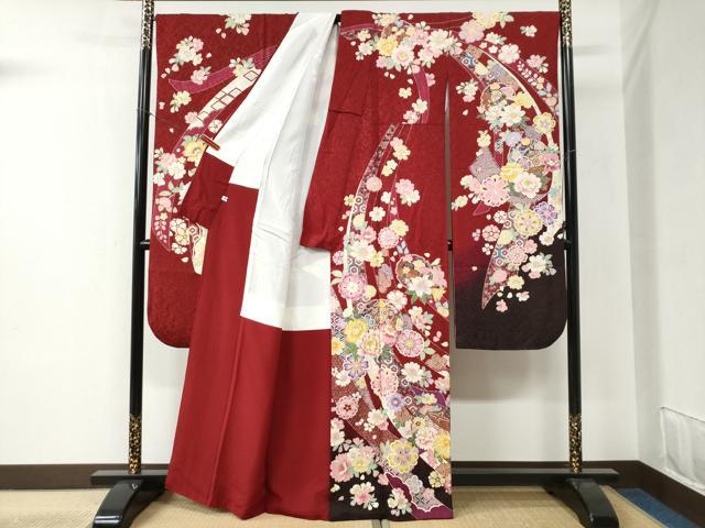 平和屋着物●豪華振袖・長襦袢セット 駒刺繍 鬘帯雪輪吉祥舞花文 金通し地 半衿刺繍 正絹 逸品 CABB4377yc