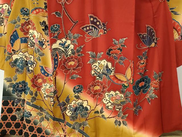 平和屋着物●豪華振袖・長襦袢セット　型染め　籬花蝶文　暈し染め　正絹　逸品　CABB4381yc