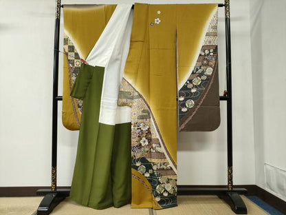 平和屋着物●豪華振袖・長襦袢セット　作家物　駒刺繍　雪輪花唐草文　暈し染め　金彩　正絹　逸品　CABB4382yc