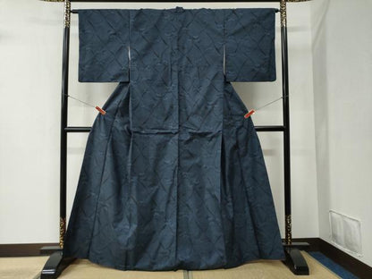 平和屋着物●本場大島紬 7マルキ 網目松文 正絹 逸品 CABB4420yc