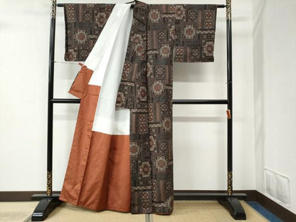 平和屋着物●本場大島紬 7マルキ 色紙重ね吉祥花文 正絹 逸品 未使用 CABB4462yc