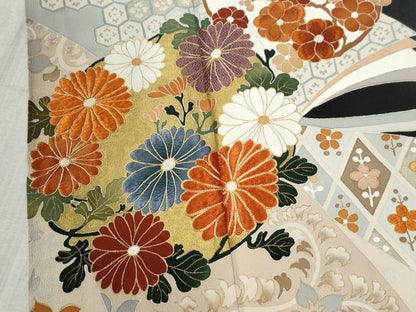 平和屋着物●創業460年・千總　黒留袖　駒刺繍　鬘帯吉祥草花丸文　金彩　大丸扱い　正絹　逸品　CABB4506yc