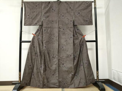 平和屋着物●本場大島紬　9マルキ　花唐草文　正絹　逸品　CABB4507yc