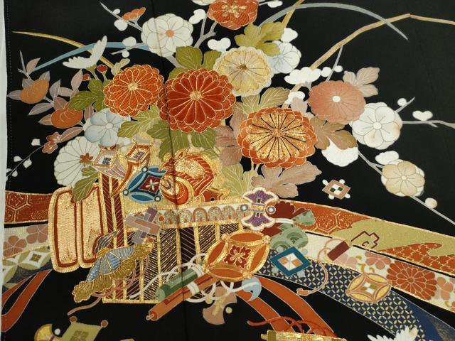 平和屋着物●創業460年・千總　黒留袖　駒刺繍　束ね熨斗宝尽くし花唐草文　金彩　三越扱い　正絹　逸品　CABB4512yc