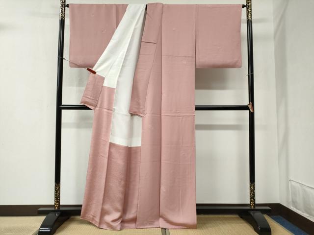 平和屋着物●上質な色無地 貝合わせ花地紋 珊瑚色 正絹 逸品 CABB4537yc