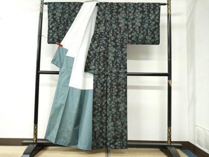 平和屋着物●本場大島紬 9マルキ 南天蔦の葉花文 正絹 逸品 CABB4539yc