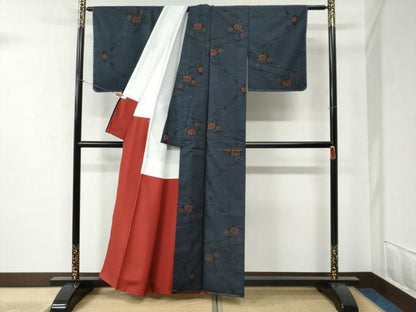 平和屋着物●本場大島紬 7マルキ 草花文 正絹 逸品 未使用 CABB4546yc