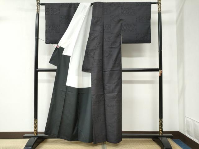 平和屋着物●本場大島紬 9マルキ 変わり市松更紗花唐草文 正絹 逸品 CABB4547yc
