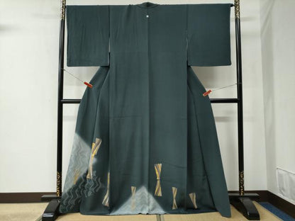 平和屋着物●豪華色留袖 駒刺繍 よろけ縞吉祥文 暈し染め 金彩 正絹 逸品 未使用 CABB4593yc