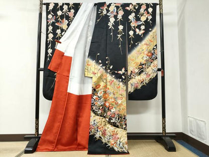 平和屋着物●豪華振袖 駒刺繍 花蝶文 暈し染め 黒地 金彩 正絹 逸品 CABB4621yc