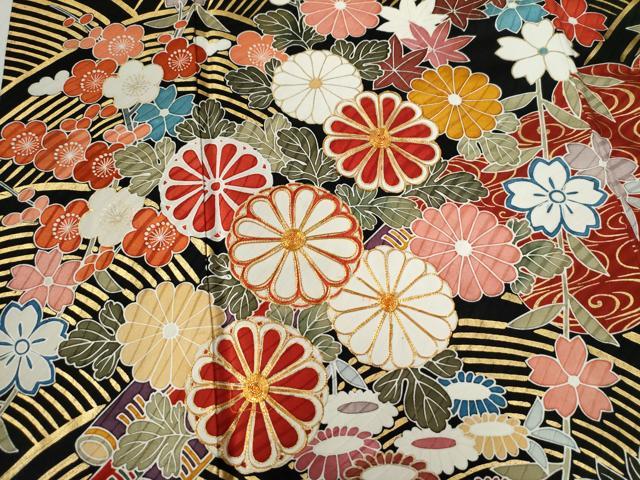 平和屋着物●豪華振袖　駒刺繍　雲取り流水枝垂れ花文　黒地　金彩　正絹　逸品　CABB4680yc