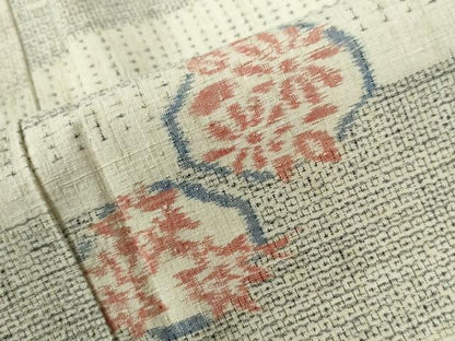 平和屋着物●本場結城紬　重要無形文化財　100亀甲　短冊重ね花丸文　正絹　逸品　CABB4681yc