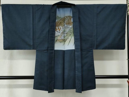 平和屋着物●男性　本場大島紬　アンサンブル　100亀甲　総詰め　羽裏：虎　正絹　逸品　未使用　CABB4710yc