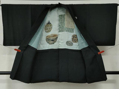 平和屋着物●男性 黒紋付 羽織セット 羽裏：仕覆陶器吉祥文 正絹 逸品 CABB4715yc