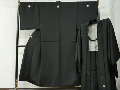 平和屋着物●男性　黒紋付　羽織セット　羽裏：虎・龍　正絹　逸品　CABB4716yc