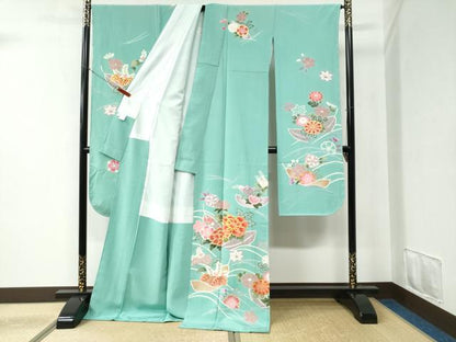 平和屋着物●豪華振袖 駒刺繍 吹き寄せ牡丹桐花文 金彩 正絹 逸品 CABB4720yc