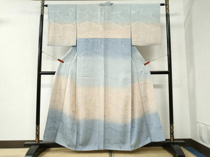 平和屋着物●皇室献上作家　北出与三郎　訪問着　雲取り草花地紋　暈し染め　正絹　逸品　CABB4727yc