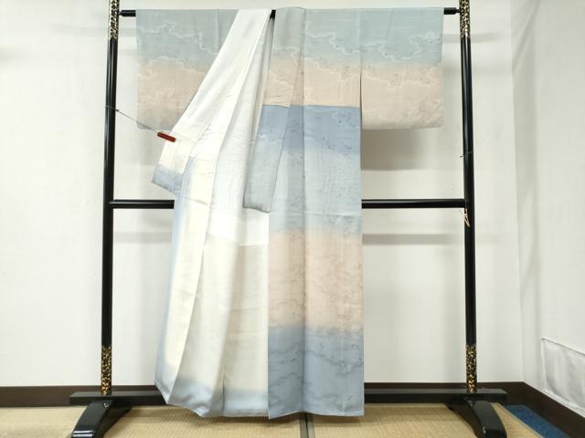 平和屋着物●皇室献上作家　北出与三郎　訪問着　雲取り草花地紋　暈し染め　正絹　逸品　CABB4727yc