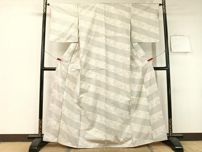 平和屋着物●本場大島紬　白大島　120亀甲　斜線花文　正絹　逸品　CABB4898vp