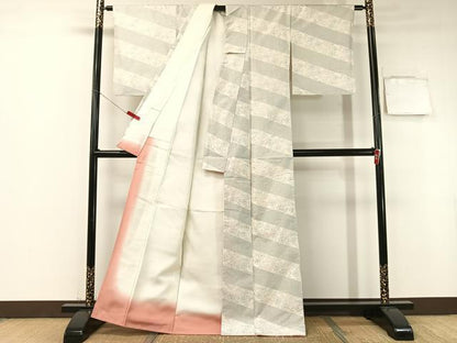 平和屋着物●本場大島紬　白大島　120亀甲　斜線花文　正絹　逸品　CABB4898vp
